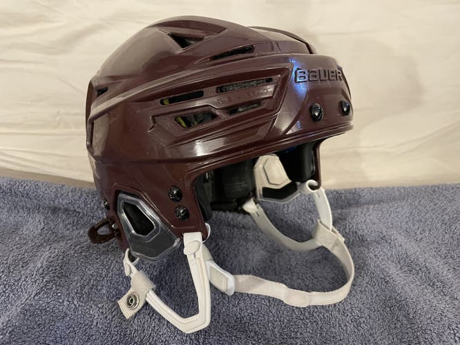 Helmet Used Small Bauer Re-Akt 150 Maroon