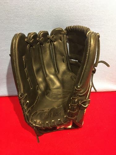 New Wilson A2000 Full Right Infielder Glove
