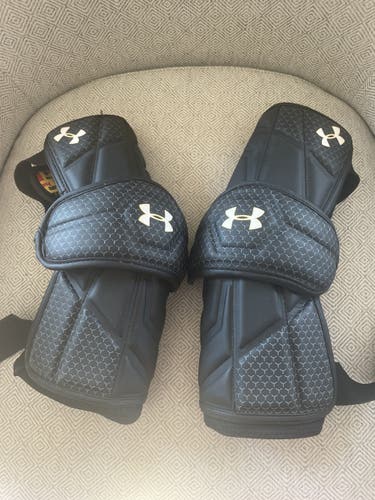 Under Armour 2t2 Arm Pads - Black