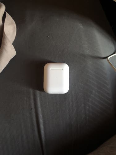 Apple Airpods (good condition)