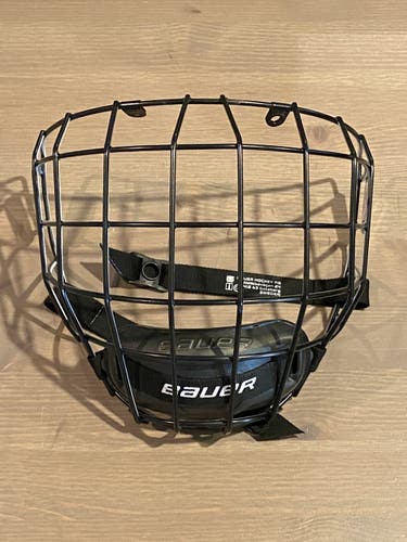New Bauer Profile II Cage, Medium Black