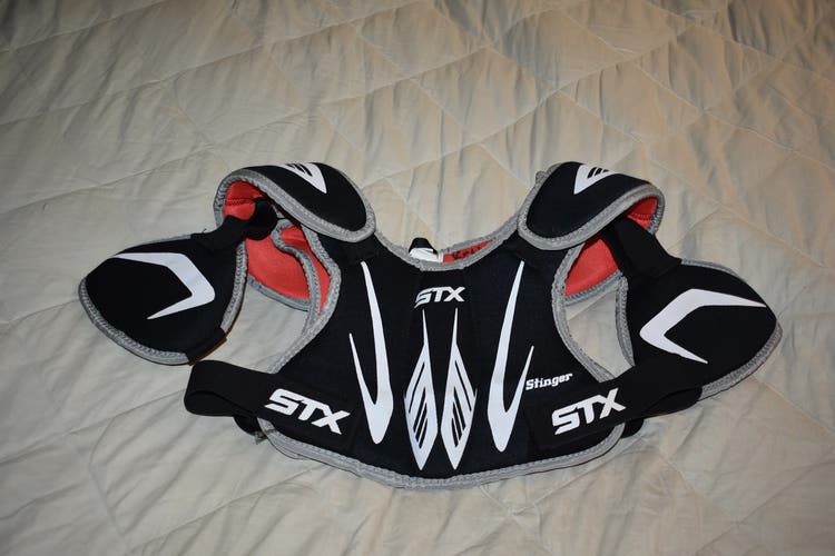 STX Stinger Shoulder Pads, Small