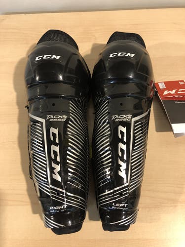 NEW CCM Tacks 9550 Shin Guards 10"