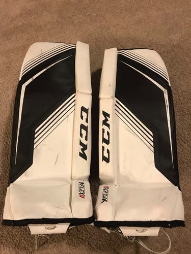 Like New Youth Hockey 26" CCM Goalie Leg Pads