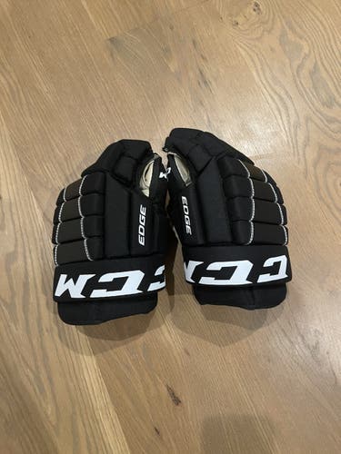 CCM 13"  Edge Gloves