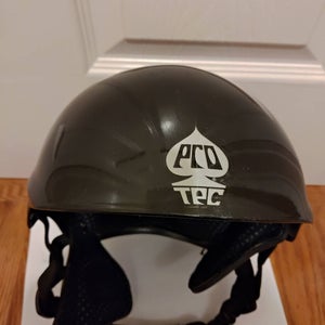 Used Snowboard / Ski Winter Sports Helmet