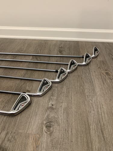 Used Taylormade R9 Tour Preferred iron set 5i-pw