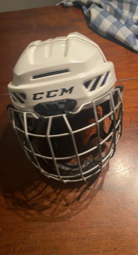 Ccm hockey helmet