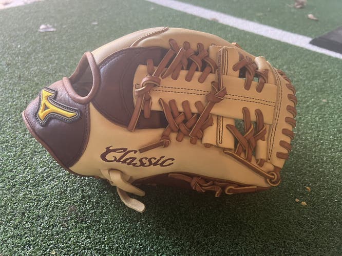 New Mizuno 11.75 GCP56S3 RHT glove Throwback Leather
