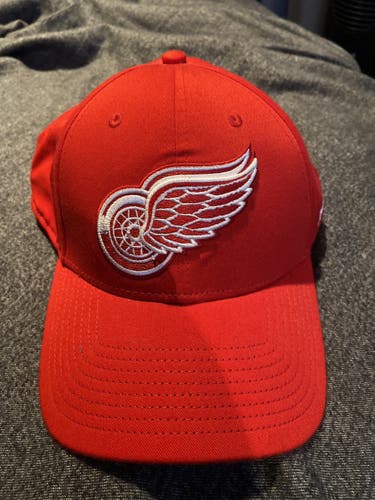 Detroit Red Wings SnapBack fanatics hat