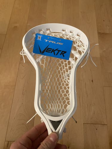 True Vektr Strung