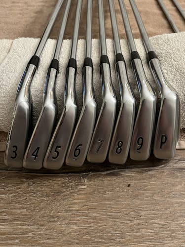 Titleist AP2 Irons 3-PW (9 out of 10 Quality!) No dings!