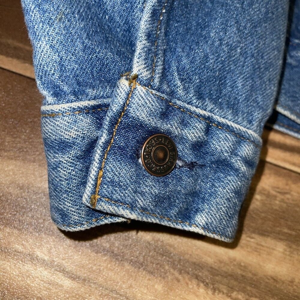 Vintage Levi's Classic Denim Jean Button Trucker Jacket Size 18