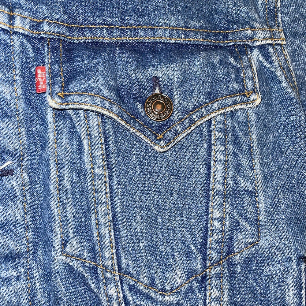 Vintage Levi's Classic Denim Jean Button Trucker Jacket Size 18