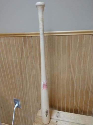 Wild Woody brand 33"/30oz I13