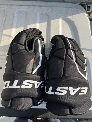 Easton synergy 450 hockey gloves