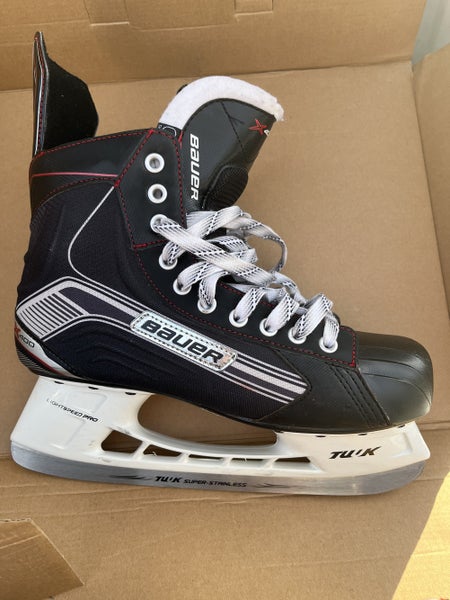 Senior Bauer Regular Width Size 9.5 Vapor X400 Hockey Skates