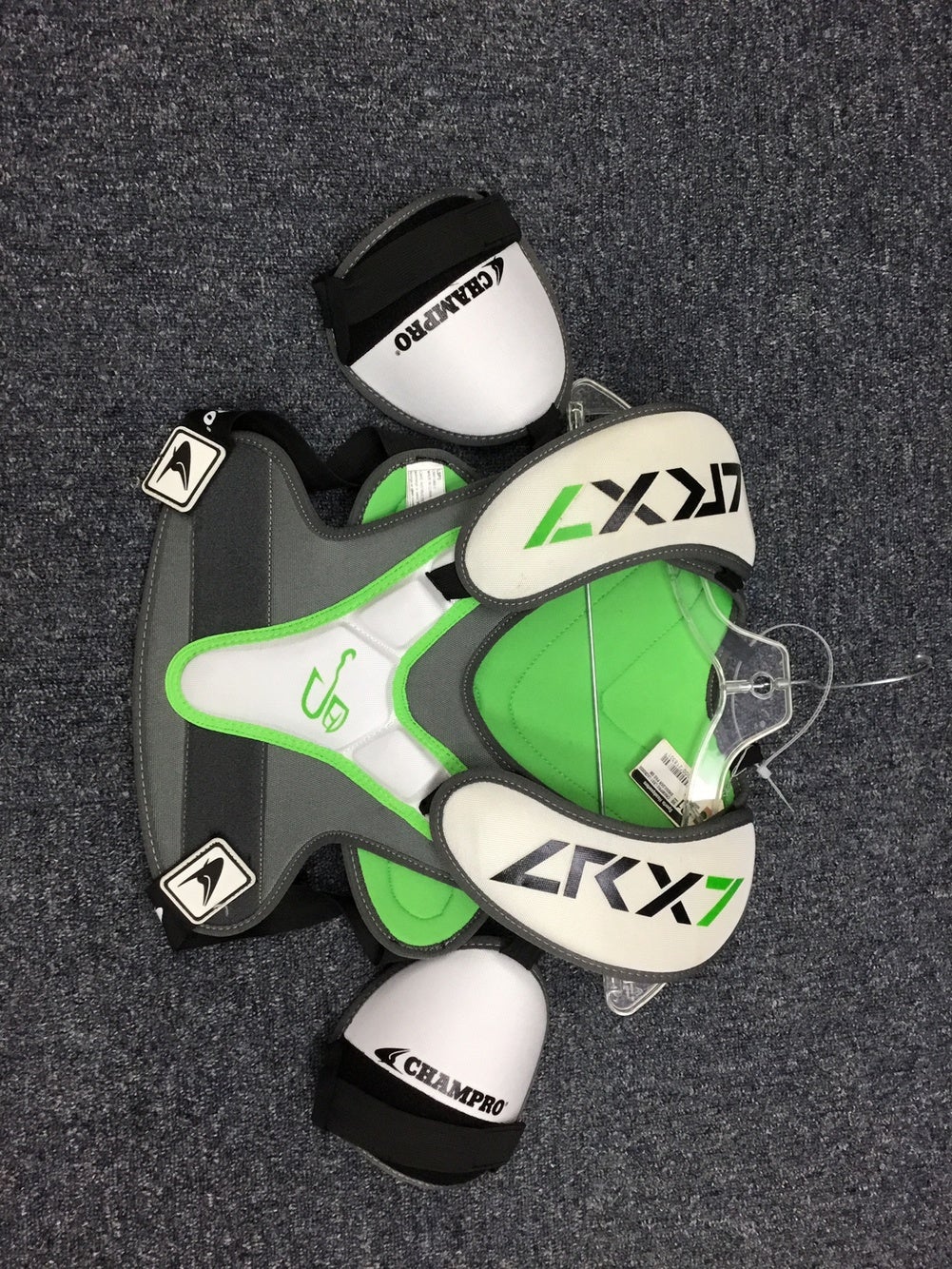 Adjustable Straps Grey XXS-L Champro Lacrosse LRX7 Junior Arm / Elbow Pads 
