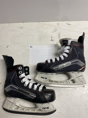 Junior Bauer Size 1.5 Vapor X400 Hockey Skates