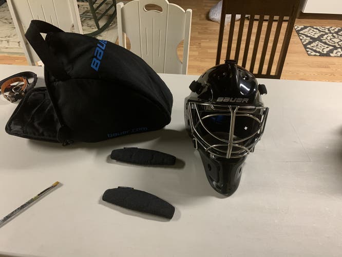 Used Bauer NME 8 Goalie Mask Size Large