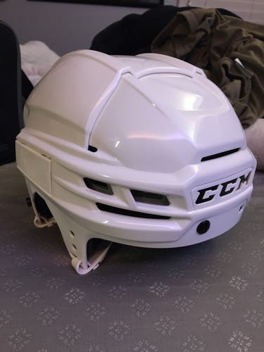 Used Small CCM Pro Stock Tacks 910 Helmet