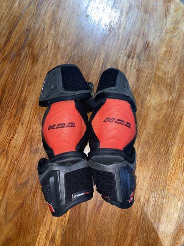 Used Large CCM QuickLite 230 Elbow Pads