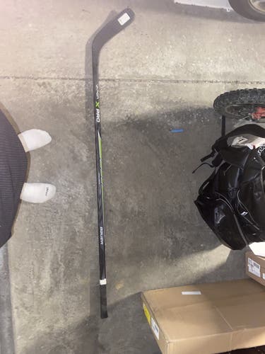 Intermediate Right Handed Mid Pattern  Vapor APX Hockey Stick