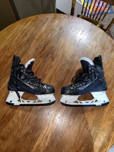 Senior CCM Size 7.5 RibCor 48K Pump Hockey Skates