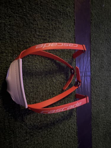 Cascade chinstrap New