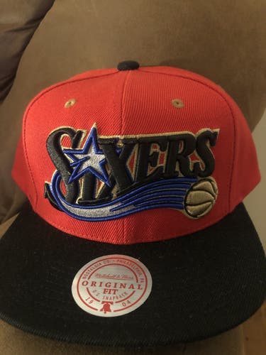 Philadelphia 76ers Mitchell & Ness NBA SnapBack