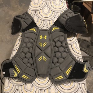 *LIKE NEW* Under Armour VFT Chest Protector Size Medium