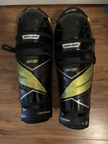 Bauer  Supreme ultrasonic Shin Pads 15