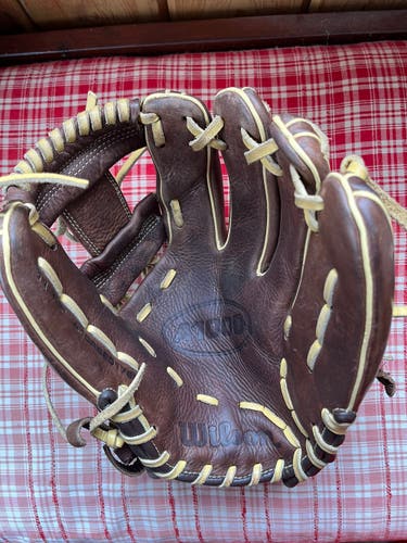 Infield 11.5" A1000 Baseball Glove