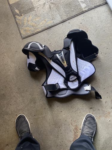 Reebok SC876 hockey shoulder pads senior large new ice pad Crosby Jofa 5K chest