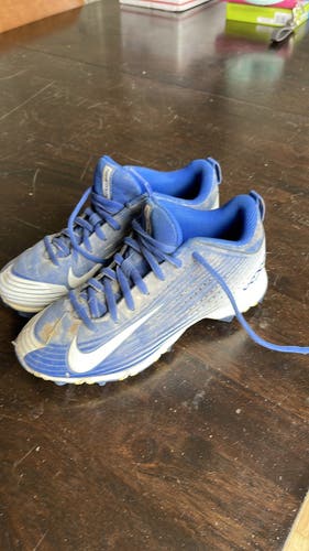Blue Youth Molded Cleats Low Cut vapor