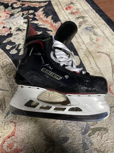 Senior Bauer Extra Wide Width Pro Stock Size 7.5 Vapor 1x pro Hockey Skates