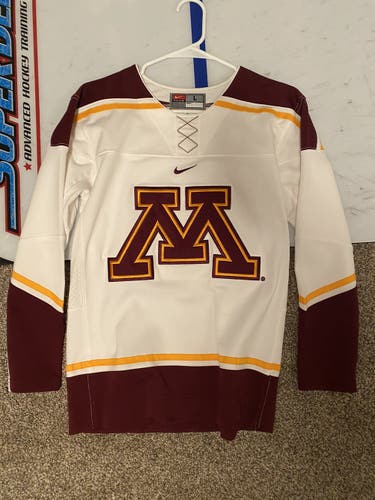 Youth L Minnesota Gophers Hockey Jersey