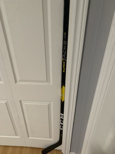 Senior Right Handed  Pro Stock Super Tacks AS1 Hockey Stick