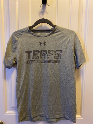 Gray Used Large Under Armour Shirt