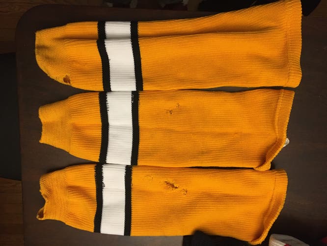 Yellow Socks Youth Used Medium