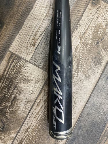 Used BBCOR Certified 2017 Easton Composite Mako Beast Bat (-3) 28 oz 31"