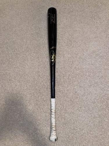 Used Wood (-3) 30 oz 33" CY22 Bat