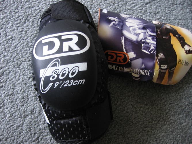 DR 800 ELBOW Pads New Large 9"