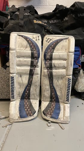 31" Warrior  Swagger Goalie Leg Pads