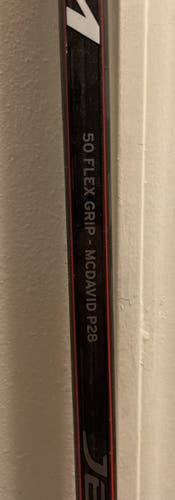 Intermediate Right Handed Toe Pattern  Jetspeed FT3 Team Hockey Stick