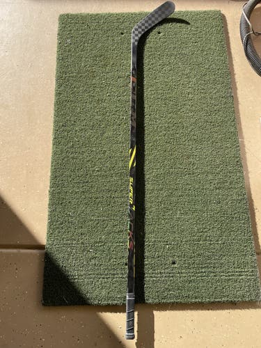 CCM Super Tacks AS4 Pro Hockey Stick, (RH) 75 Flex, P90TM, W/ Butt Endz Grip.  Used 1x For 20min!!
