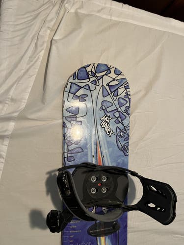 Snowboard Used Men's Lib Tech With Bindings148 cm