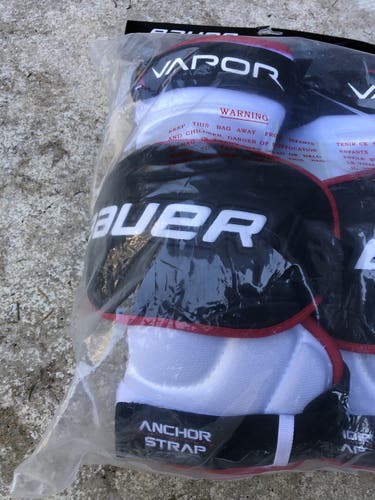 Bauer senior size knee guard