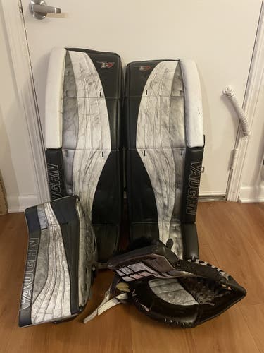 Goalie Full Set Used 35" Vaughn Regular Velocity V7 Pro Stock