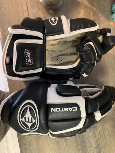 Easton 15"  Stealth S4 Gloves